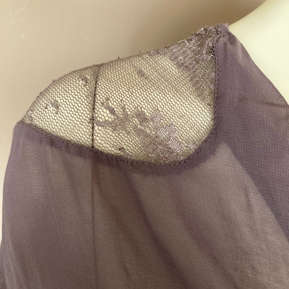 Blouse with lace trim on shoulders (see through) - Picture 5 of 6